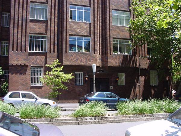 Apartment Buildings in Potts Point (10/03/2013 2:54:05 PM)