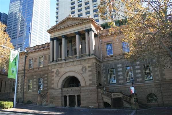 Sydney CBD - Macquarie Street (10/03/2013 9:57:18 PM)