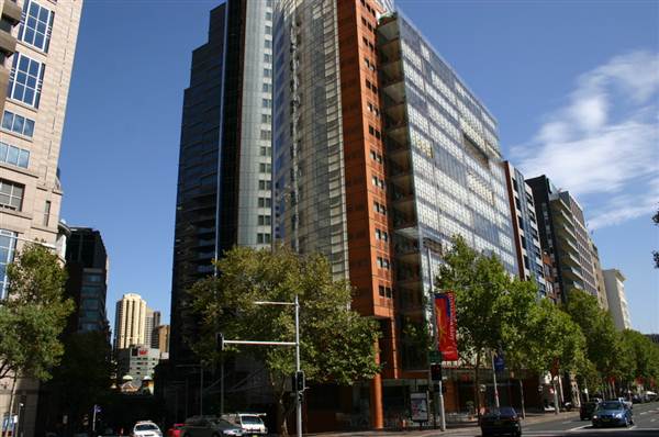 Sydney CBD - Macquarie Street (10/03/2013 10:01:22 PM)