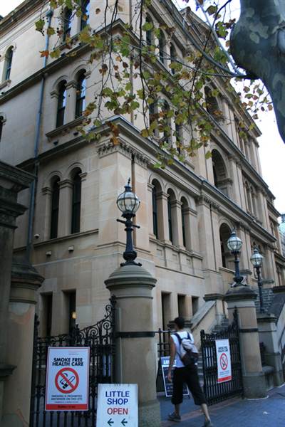 Sydney CBD - Macquarie Street (10/03/2013 10:04:50 PM)