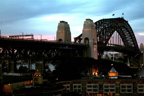 Sydney Harbour Bridge (11/03/2013 5:23:16 AM)
