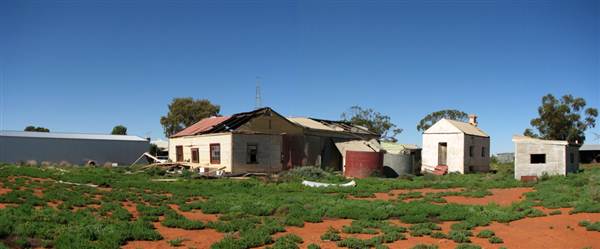 Farmcote Station - Broken Hill (26/04/2013)