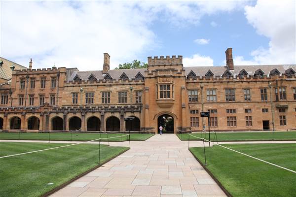 The Quadrangle Building - Sydney University (26/11/2013)