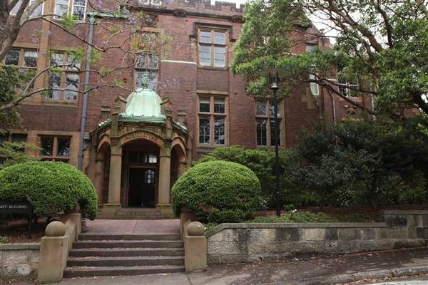 R.D. Watt Building (27/11/2013)