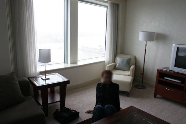 Shangri-La Hotel - Room 2907 (16/12/2006 - Credits: Lisa Scope)