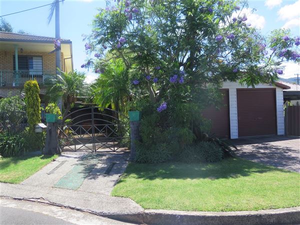 East Corrimal neighbourhood (8/12/2015 - Credits: Peter Hicks)
