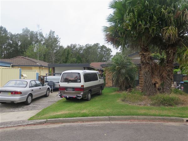 Mona Vale Neighborhood (8/12/2015 - Credits: Peter Hicks)
