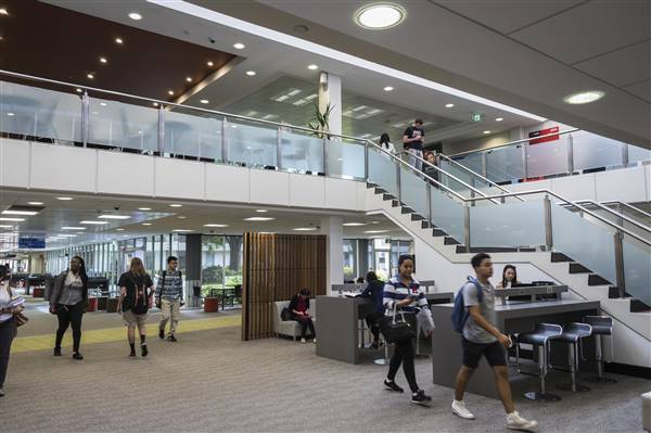 Building 1. University of Western Sydney (5/03/2016)