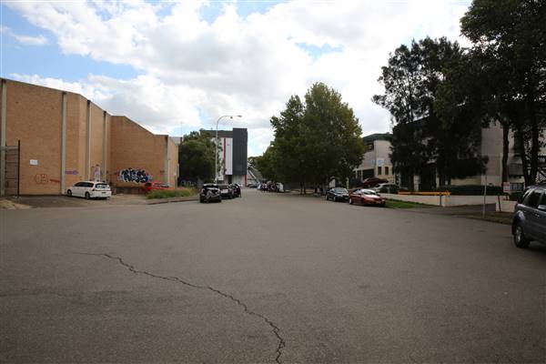 Gladstone Street cul-de-sac + abandoned parking lot (30/04/2017 - Credits: Lisa Scope)