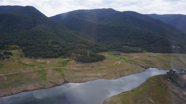 Blowering Dam & Reservoir (8/12/2015 - Credits: Mary Barltrop)