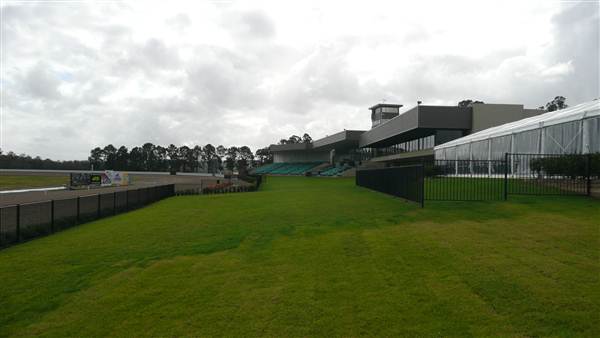 Menangle Park Paceway (28/02/2013 3:29:48 PM)
