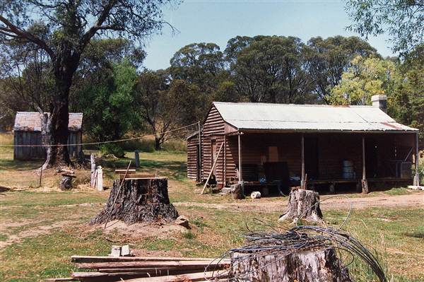 Currango Homestead (4/03/2013 12:12:43 PM)