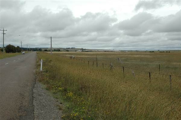 Goulburn Airport runway and exteriors (5/03/2013 11:11:29 AM)