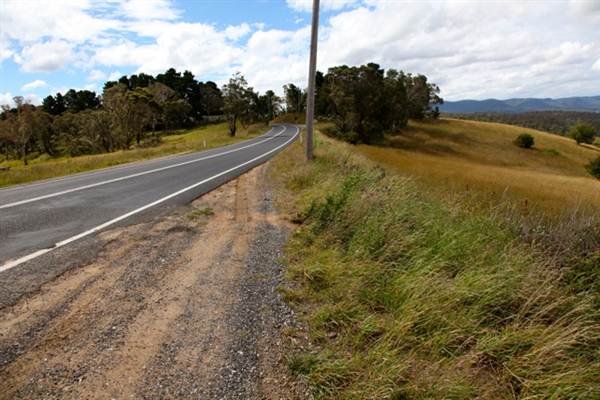 Jenolan Caves Road (5/03/2013 10:23:50 PM)