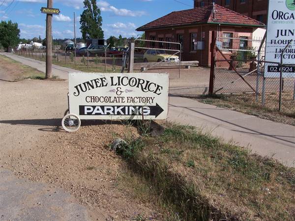Junee Licorice and Chocolate Factory (5/03/2013 11:23:51 PM)