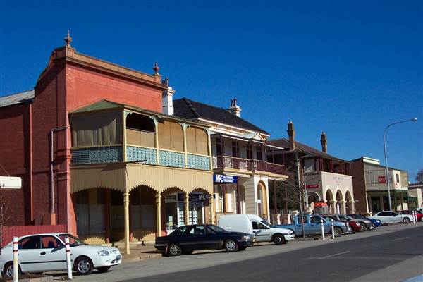 Molong (8/03/2013 12:13:09 AM)