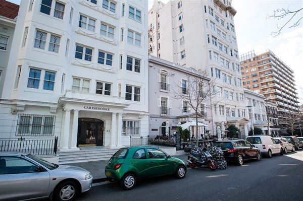 Period Buildings in Potts Point (10/03/2013 2:50:55 PM)