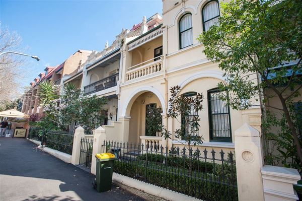 Period Buildings in Potts Point (10/03/2013 2:51:49 PM)