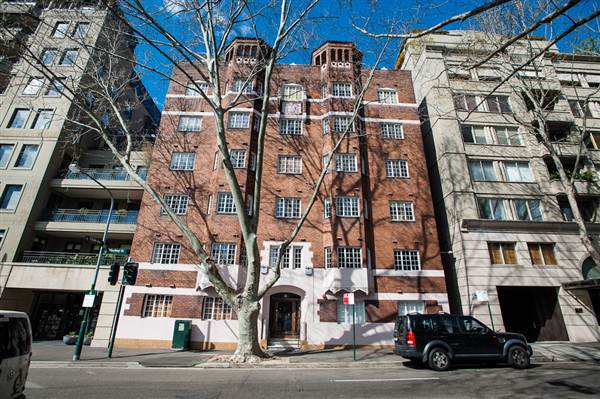 Period Buildings in Potts Point (10/03/2013 2:52:11 PM)