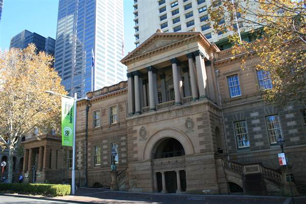 Sydney CBD - Macquarie Street (10/03/2013 9:57:20 PM)