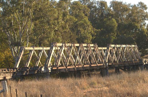 Wilbertree Rail Bridge, near Mudgee (10/03/2013 11:17:06 PM)