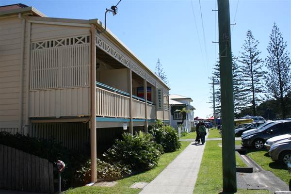 Brunswick Heads - Town/Shops (25/04/2013)