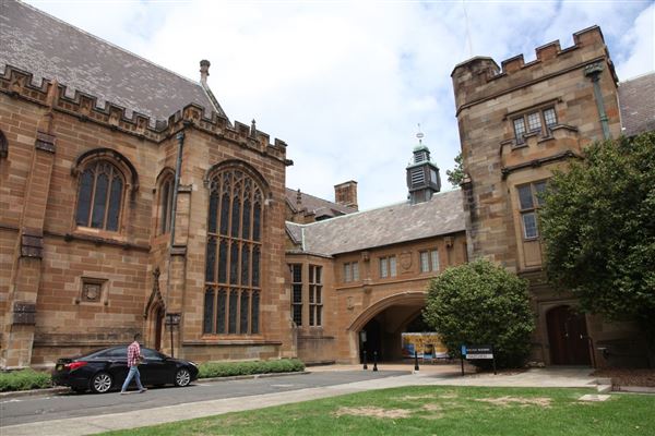 The Quadrangle Building - Sydney University (26/11/2013)