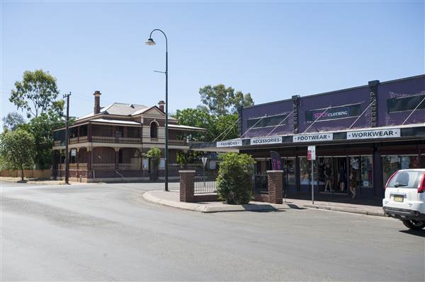 Bourke (11/12/2013)