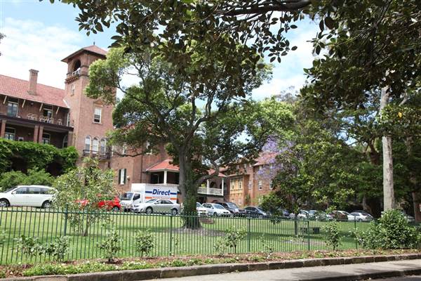 Women's College - Sydney University (27/11/2013)
