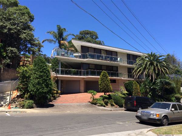 Bellevue Hill Houses (5/12/2015 - Credits: Shannon Wheeler)