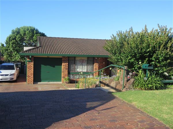 Kiama Downs - Suburban Houses (7/12/2015 - Credits: Peter Hicks)