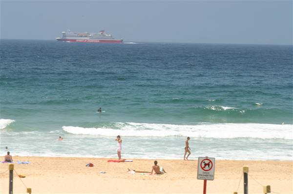 South Maroubra Beach (2/02/2006 - Credits: Lisa Scope)