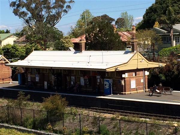 Hazelbrook Railway Station (25/10/2016)