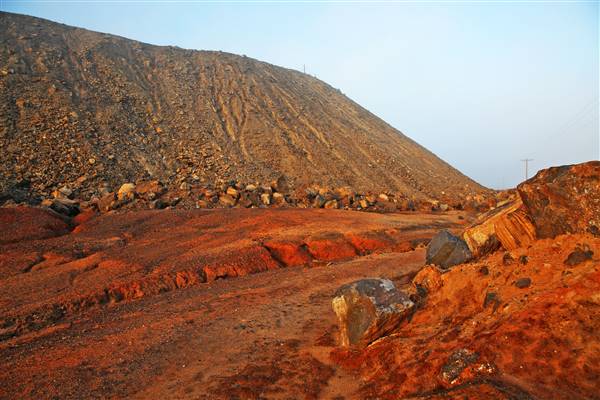Broken Hill - ore deposit, Line of Lode Lookout and Miners Memorial (22/06/2017 - Credits: Lisa Scope)