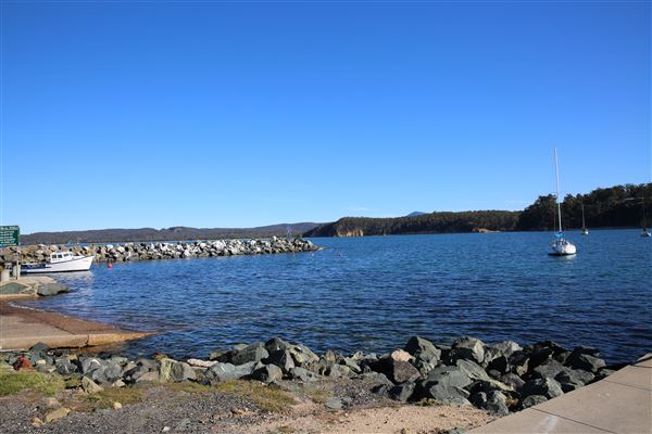 Quarantine Bay Boat Ramp & Beach Cottages (4/08/2018 - Credits: Lisa Scope)