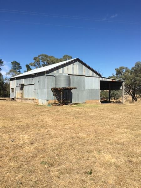 Private House & Barn - "Mountain View" (18/07/2023 - Credits: Jen Hughes)