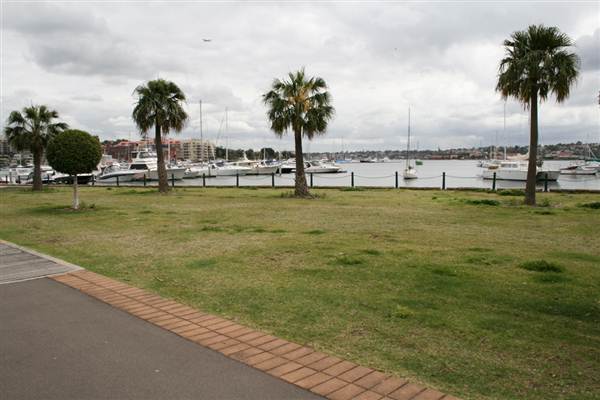 Balmain Cove and Balmain Shores (26/02/2013 9:41:54 AM)