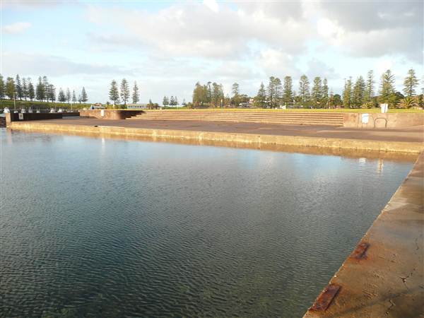 Kiama - Rock Pool North (27/02/2013 4:58:44 PM)
