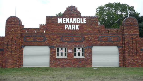 Menangle Park Paceway (28/02/2013 3:28:11 PM)