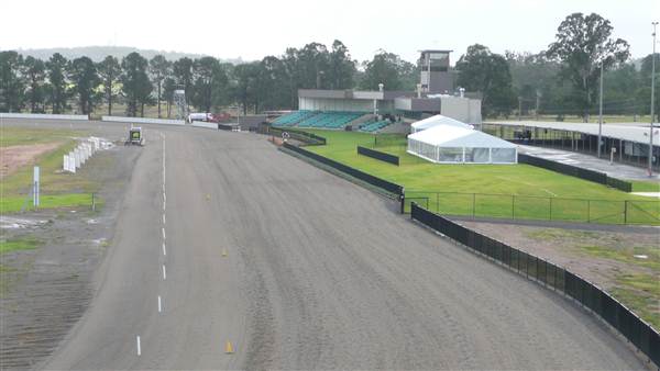 Menangle Park Paceway (28/02/2013 3:39:54 PM)