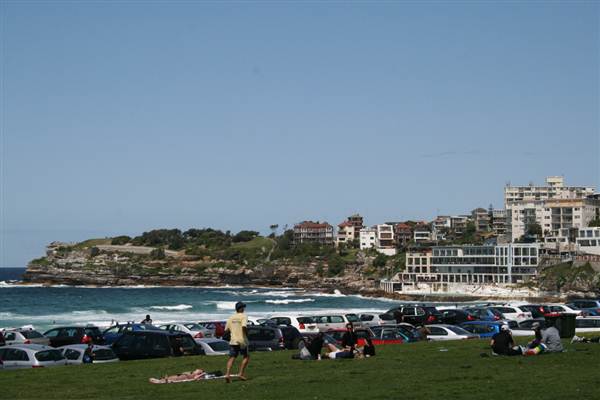 BONDI BEACH BUILDINGS (1/03/2013 11:02:03 AM)