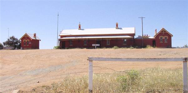 Cobar Railway Station (4/03/2013 9:42:06 AM)