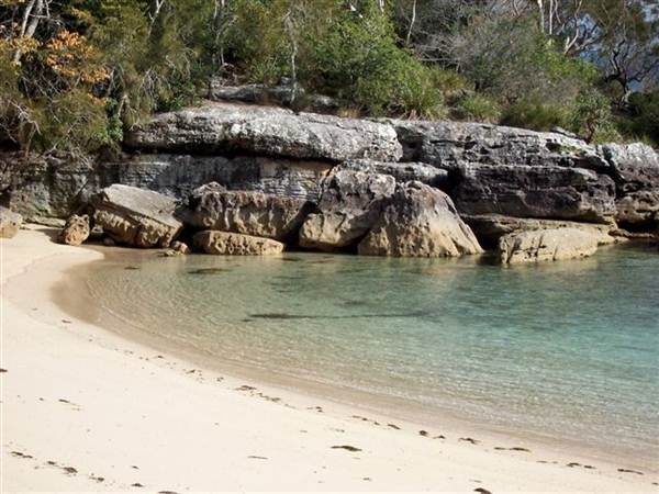 Honeymoon Beach, Beecroft Peninsula (5/03/2013 2:23:46 PM)