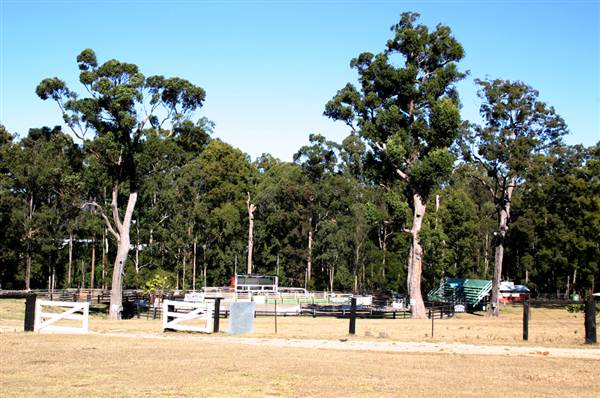 John Scott Kundabung Rodeo Grounds / Stables (6/03/2013 11:30:03 AM)