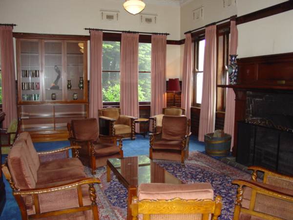 The Robertson Hotel (6/03/2013 1:39:30 PM)
