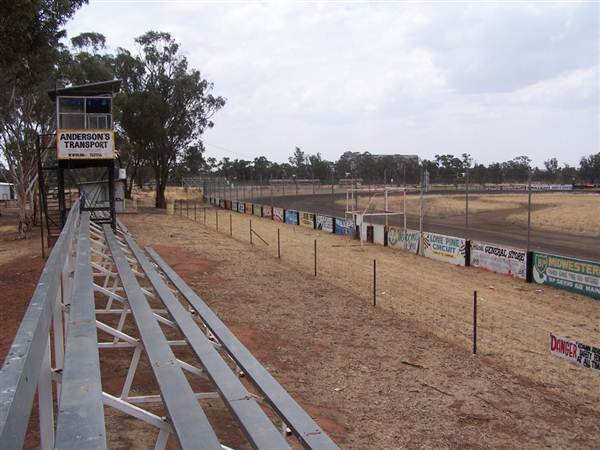 Lone Pine Speedway (7/03/2013 10:26:00 AM)