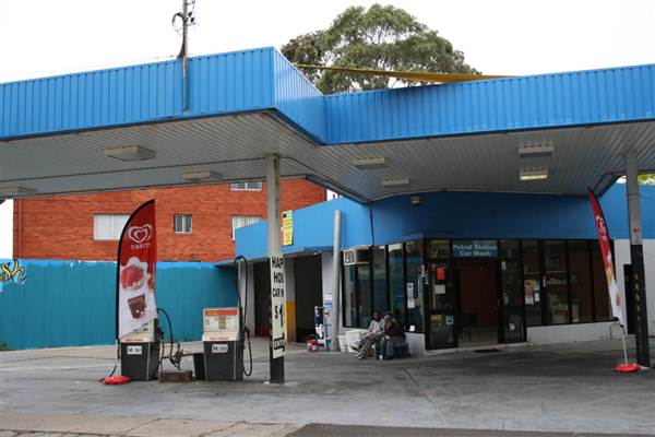 Newtown Retail Shops (7/03/2013 3:37:10 PM)