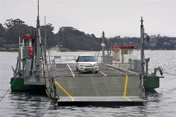 Mortlake Ferry Crossing (8/03/2013 9:51:58 AM)