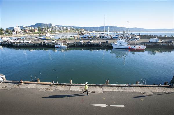 Wollongong Harbour (10/03/2013 12:53:13 PM)