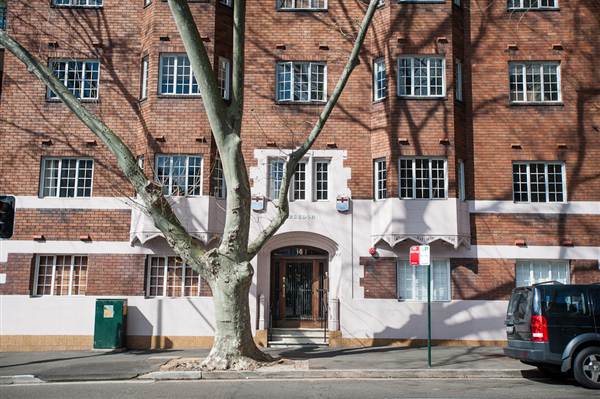Period Buildings in Potts Point (10/03/2013 2:52:12 PM)